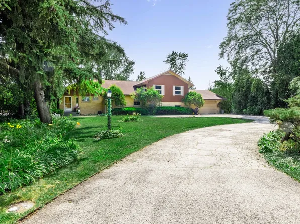 484 Clavey Ln, Highland Park, IL 60035