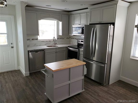 3rd image of 2929 SE Ocean Blvd APT 120-5