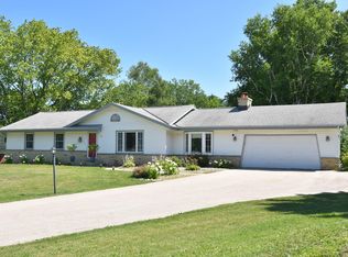 600 Ridge Dr, Colgate, WI 53017
