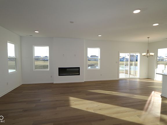 4th image of 5204 Rolling Meadow Blvd