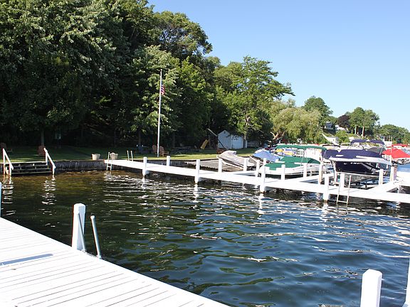 Indian Hills Lakefront