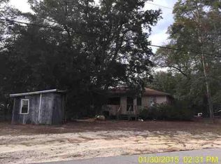 145 Rogers Dr, Freeport, FL 32439