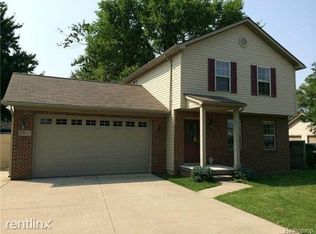 16812 Common Rd, Roseville, MI 48066