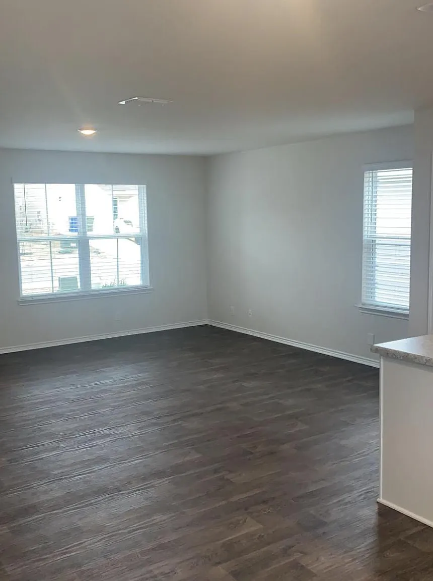 3 bed, 1508 sqft, $1,870 — Photo 3