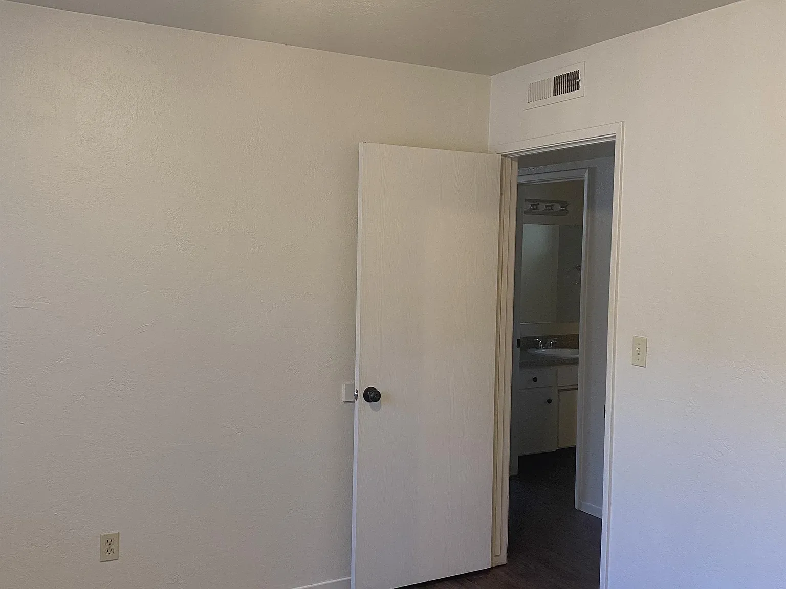 3018 Delta Avenue - 1 — Photo 3