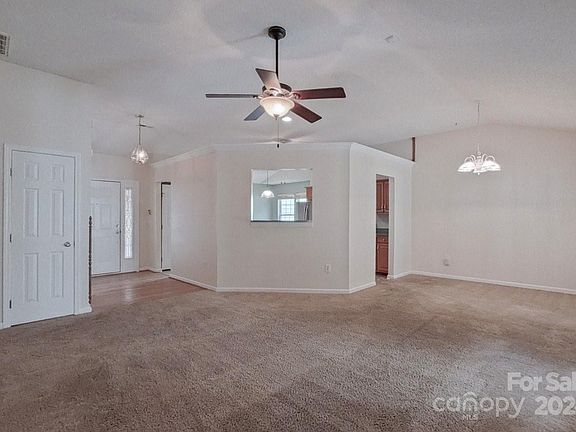 4th image of 2466 Saguaro Ln