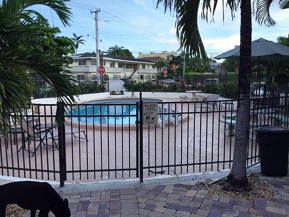 2nd image of 837 NE 17th Ter APT 7