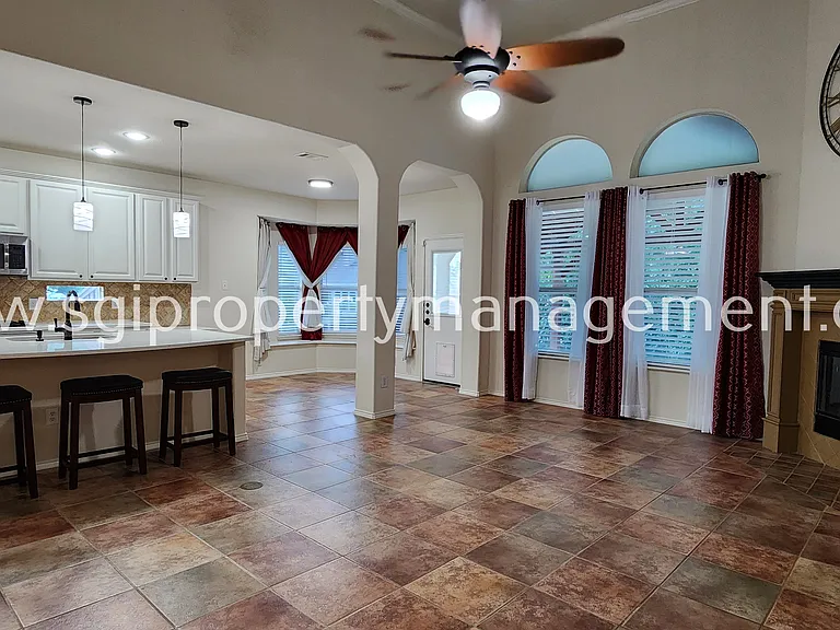 12032 Henderson Dr — Photo 9