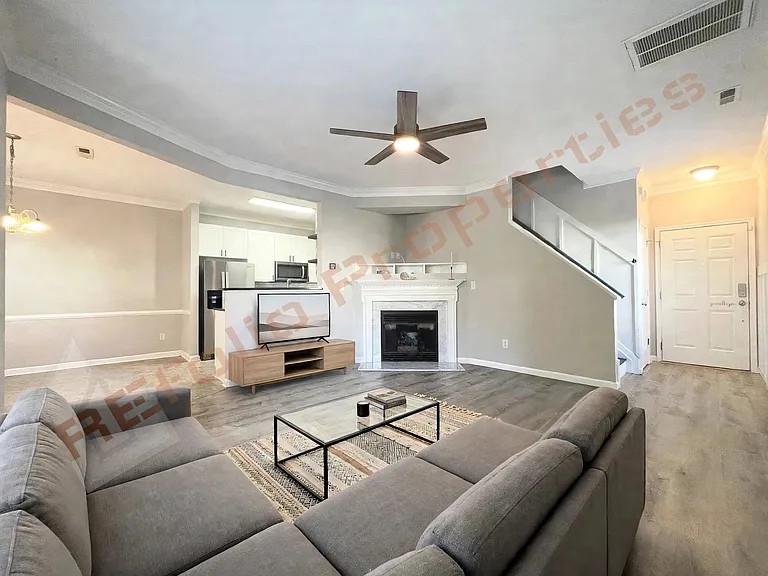 2452 Bay Harbor Dr — Photo 4