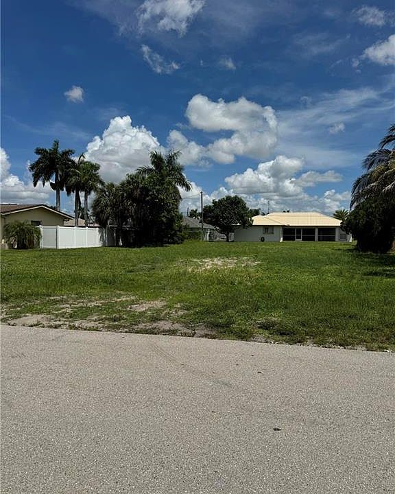 2nd image of 1661 Coral Point DR