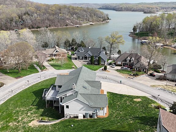 3rd image of 250 Sun Hill Cir