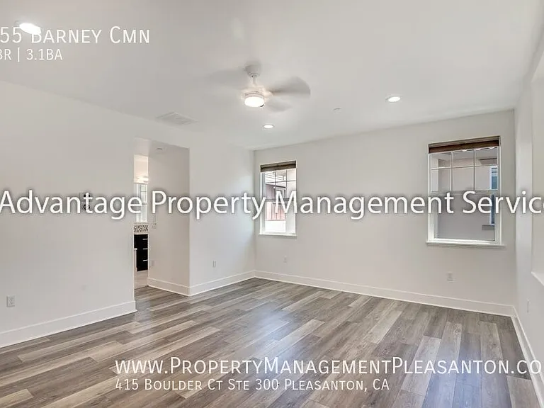855 Barney Cmn — Photo 10