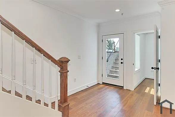 1822 C St NE #1 — Photo 7