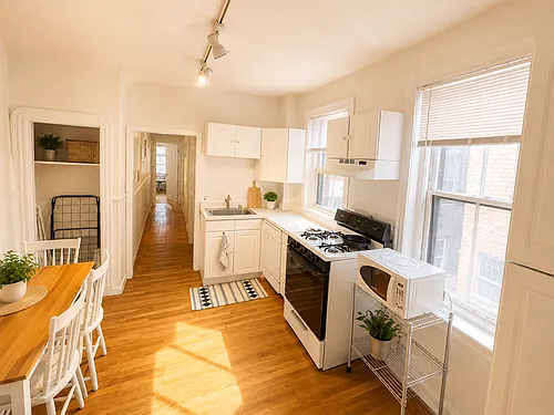 17 Irving St Photo 1