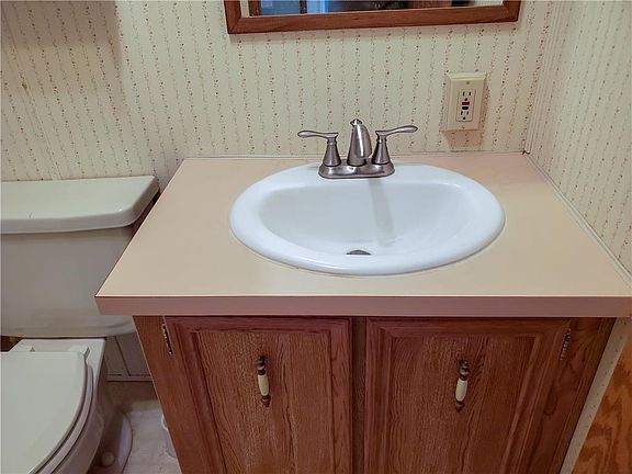 Guest bathroom - new sink