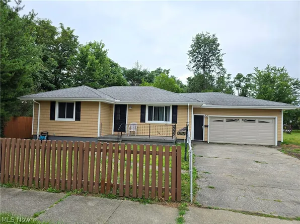 12715 Guardian Blvd, Cleveland, OH 44135