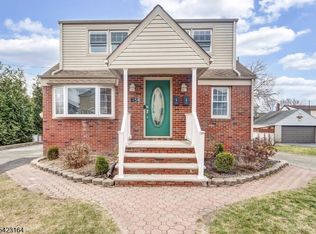 154 Orchard St, Elmwood Park, NJ