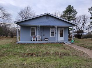 514 NW 7th St, Checotah, OK 74426