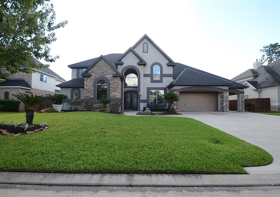 1st image of 15807 Medina Lake Ln