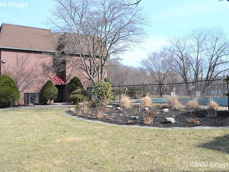 140 Kenrick St #4 — Photo 15