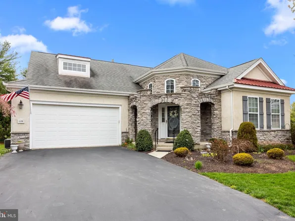 1136 Maxwell Mnr, Warminster, PA 18974
