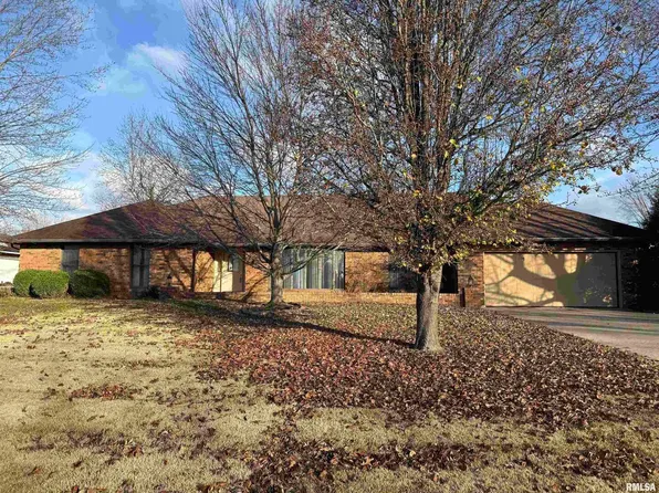 1810 Paula Ln, Marion, IL 62959