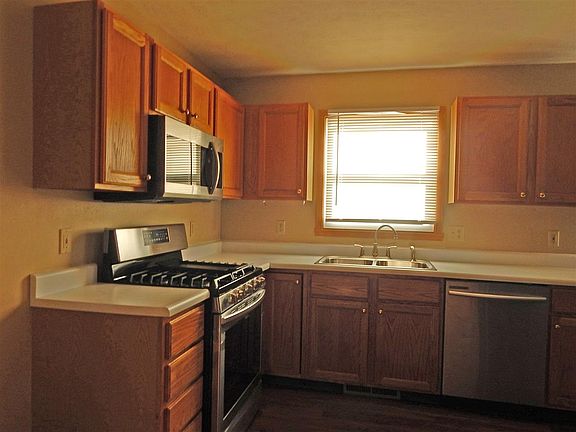 2nd image of 4341 Rockaway Ct