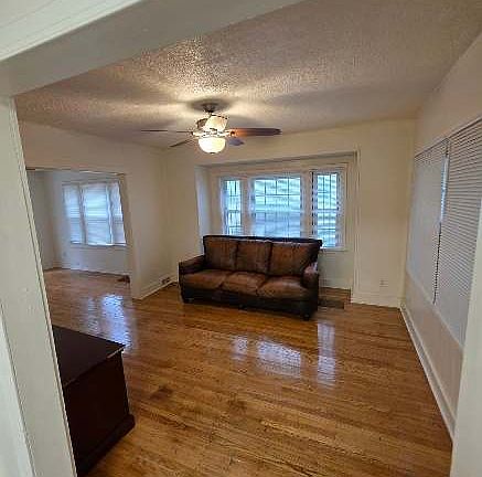2nd image of 49 Depew St