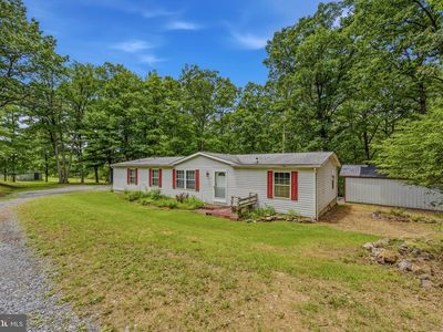 193 Friendship Ln, Berkeley Springs, WV 25411