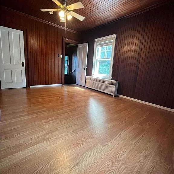 146 Bayview Ave — Photo 8