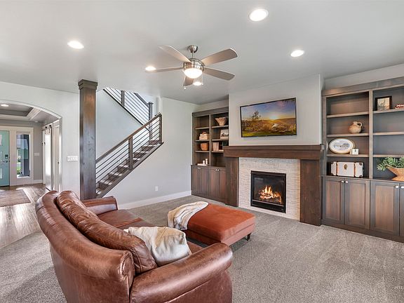 4th image of 511 Tasia Brianna Dr W