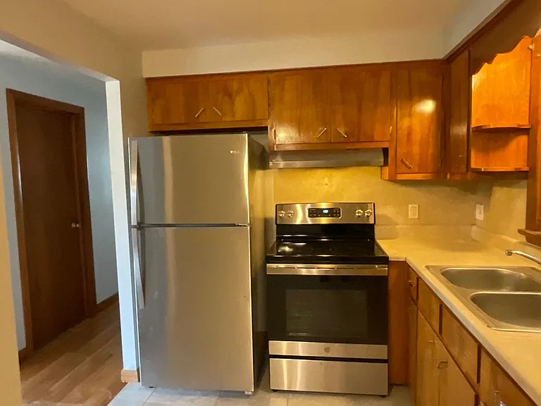 2 Eastview Dr — Photo 7