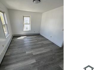 7 Russell St #2, Worcester, MA 01609