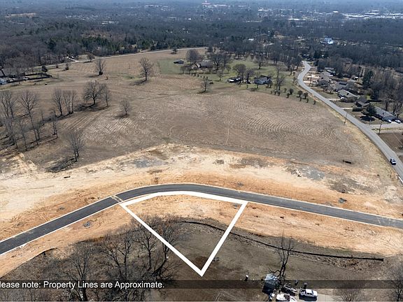 4th image of 110 Glade Dr