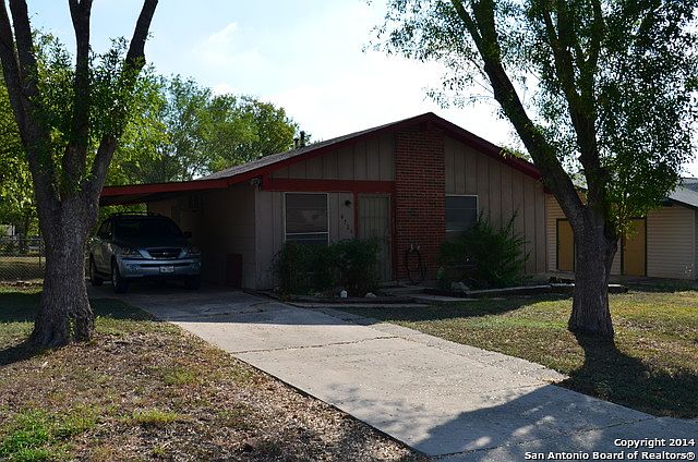 1st image of 4726 Castle Stream Dr
