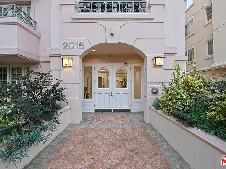 2015 S Beverly Glen Blvd #402 — Photo 3