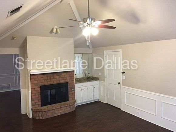 1st image of 1317 Primrose Ln