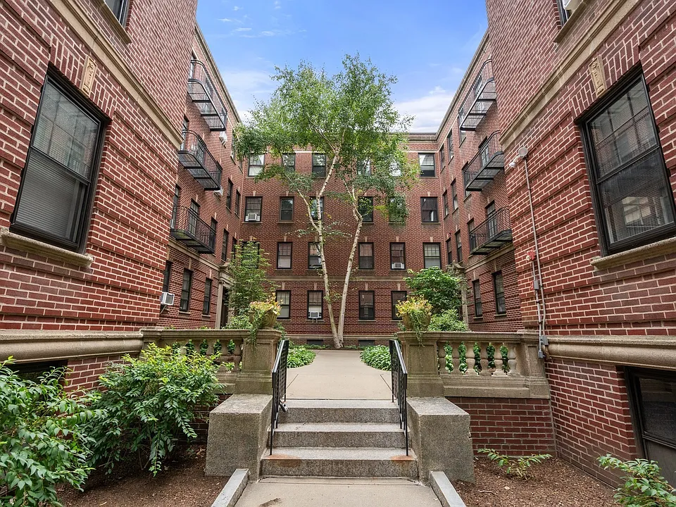 40 Linnaean St #11