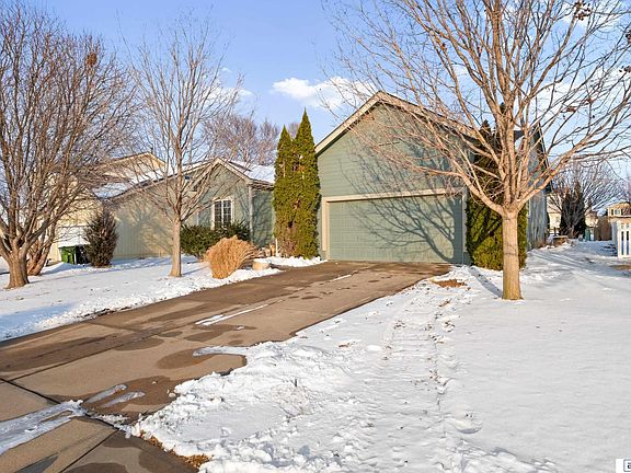2nd image of 1603 Lakewood Dr