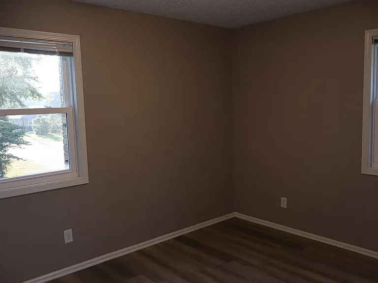 211 N Beach Dr #11 — Photo 12