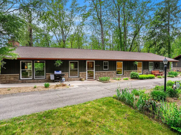 731 Thirteen Mile Rd NW, Sparta, MI 49345
