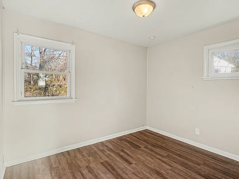 1711 Nemnich Ave — Photo 5