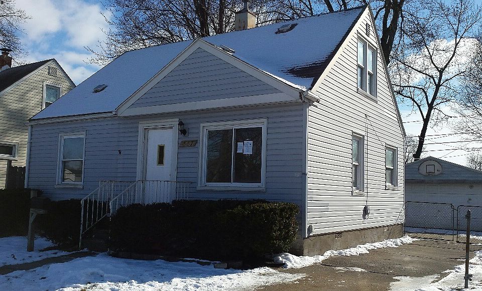1st image of 337 W Barrett Ave