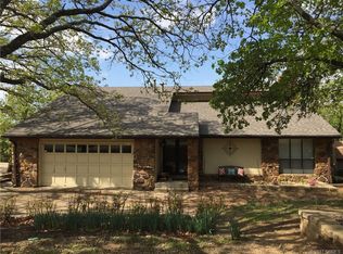 500 N Oak Ridge Dr E, Sand Springs, OK 74063