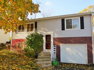 6301 Hilly Way, Cary, IL 60013