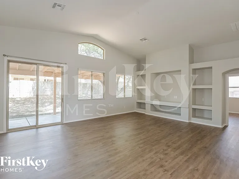 5502 W Red Rock Ridge St — Photo 2