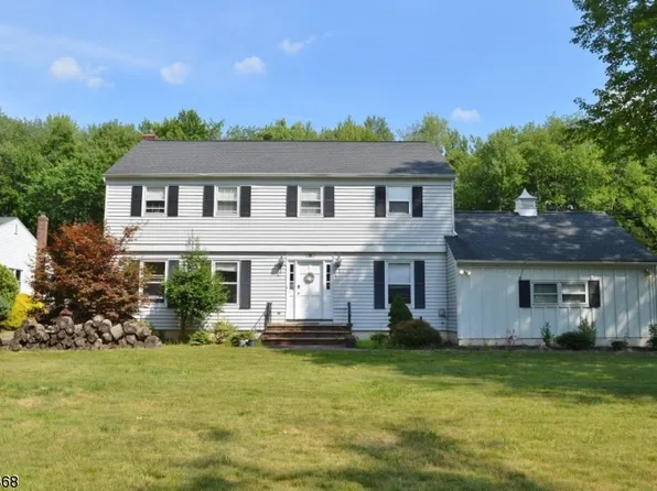 56 Fairview Dr, East Hanover Twp., NJ 07936