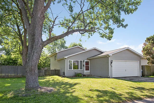 3329 Wallace Ave photo 1