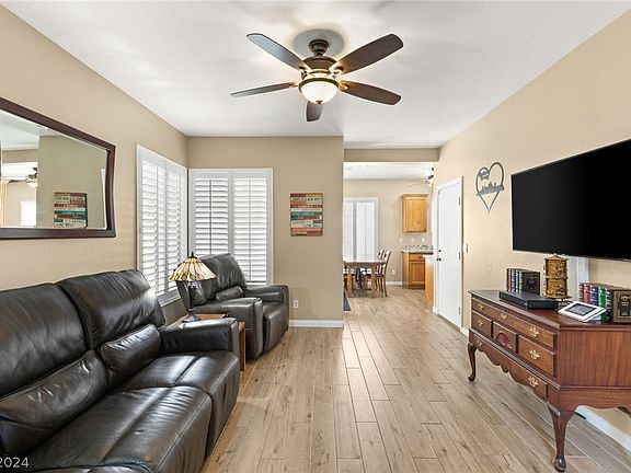 4th image of 1556 Evening Spirit Ave
