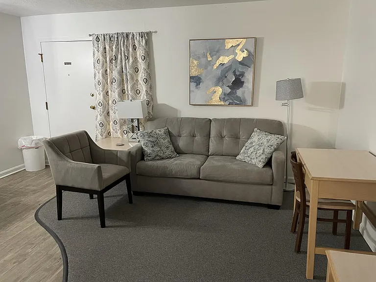 Fielding Court Apartments — Photo 7